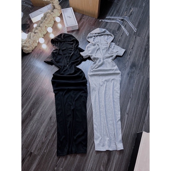 Đầm body zip dáng dài xẻ tà sau có nón - Colory shop