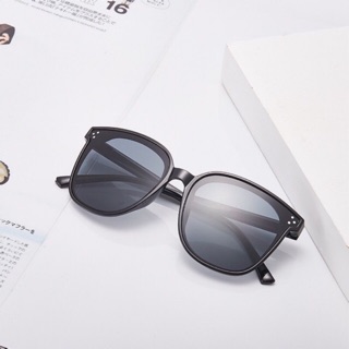 Kính Ulzzang râm đen gọng đen ( 3 chấm )