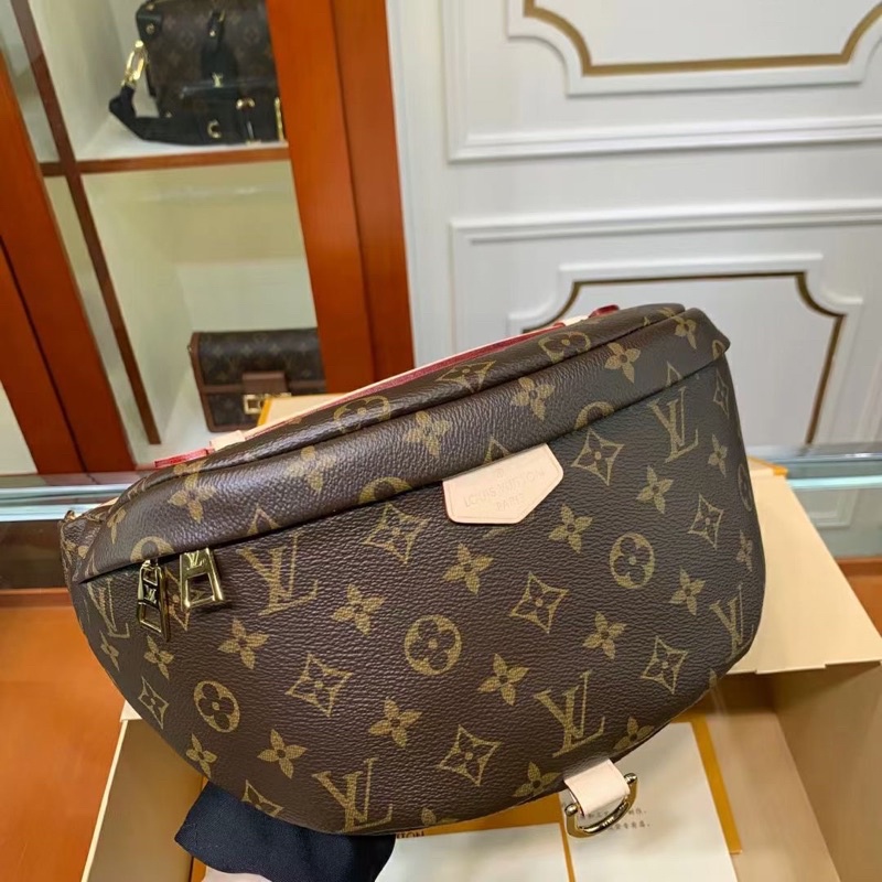 Túi đeo bụng LV