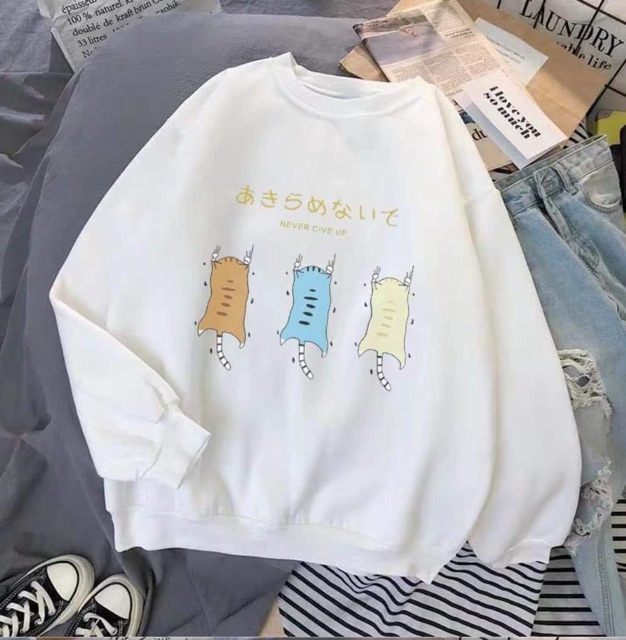 Áo thun ba chú mèo in lưng tay bo DTR0919