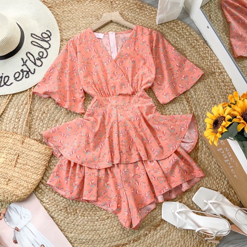 jumsuit nữ hoạ tiết hoa xếp tầng