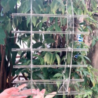 KỆ TRƯNG BÀY MẮT KÍNH