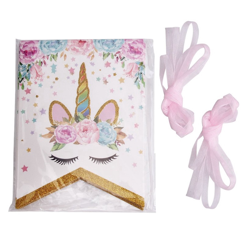 Băng rôn giấy gắn thẻ in chữ Happy Birthday và hình kì lân