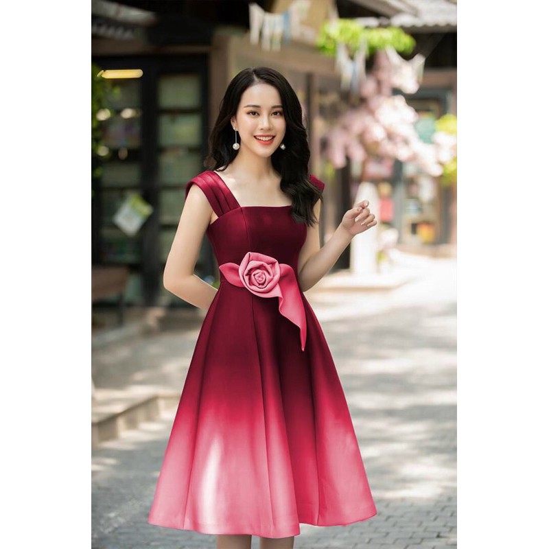 ĐẦM XOÈ OMBEF ĐÍNH HOA EO