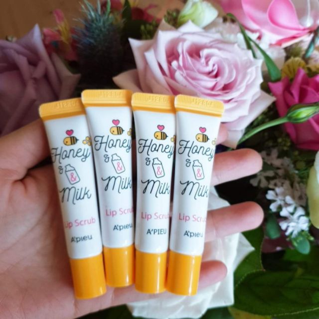 Tẩy tế bào chết môi