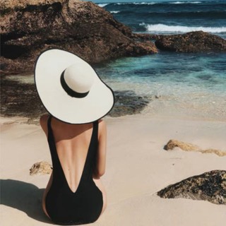 Monokini nữ đen lưng khoét chữ V