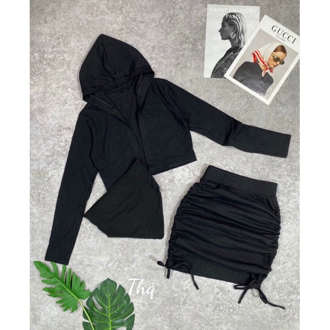 Set 3 món gồm áo, chân váy và quây yếm