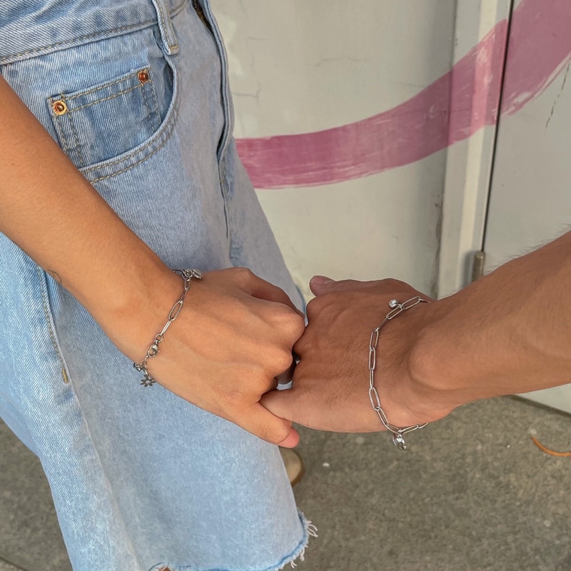Vòng tay Tình yêu chậm trễ