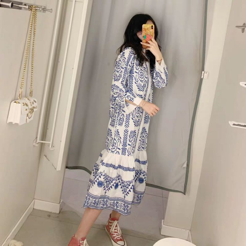 VÁY ZR XUẤT XỊN IN HỌA TIẾT TRẮNG XANH