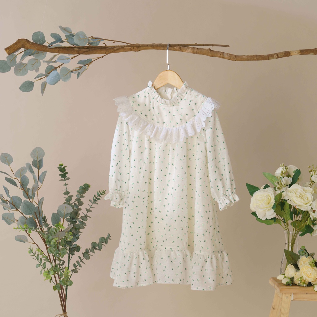 Váy Bé Gái Thiết Kế Sara Màu Trắng Họa Tiết Hoa BEBAE KIDSWEAR