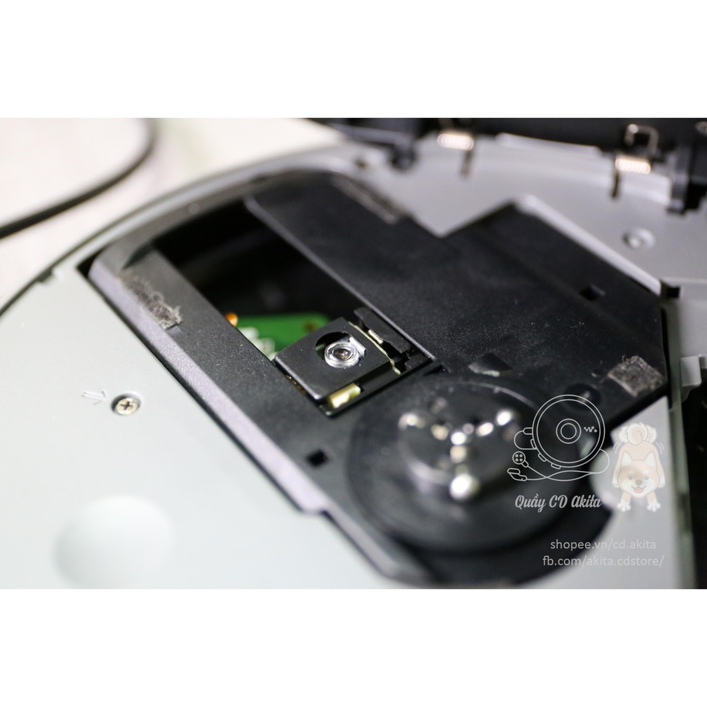 Máy nghe đĩa CD, MP3 Sony Walkman D-NE241 màu đen