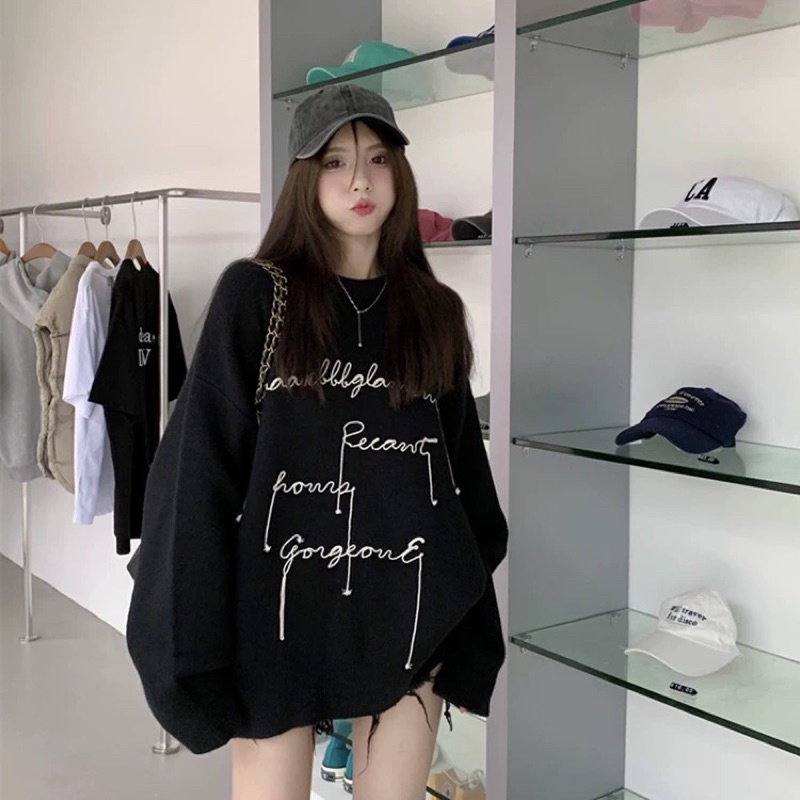 Áo len đen cổ tròn dày thiết kế chữ cá tính dáng dài♥️