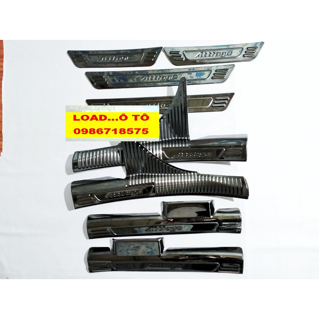 Ốp Bậc Cửa, Nẹp Bước Chân Xe Attrage 2024-2019 Chất Liệu Titan Vân Xước Cao Cấp