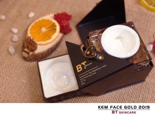 Com bo mỹ phẫm BT