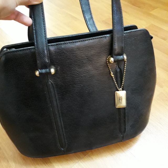 Túi si hiệu xịn sò