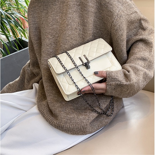 Túi xách đeo chéo nữ đẹp, chất liệu da mềm đẹp, form túi chuẩn phù hợp đi chơi, đi làm, dạo phố TX027