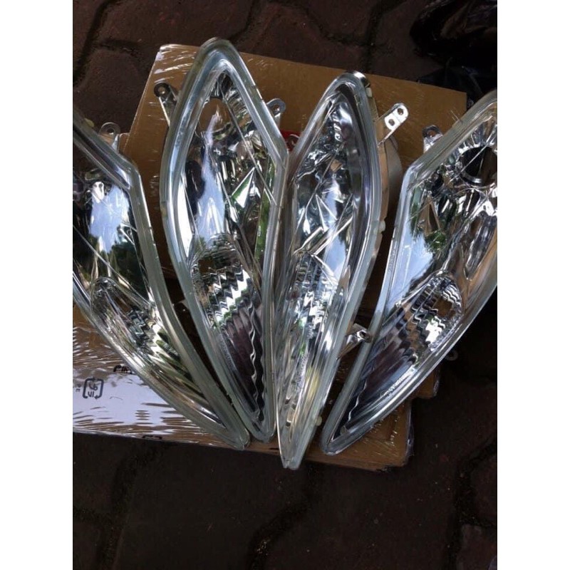 Cặp đèn xinhan zin Sh ý 2006-2008