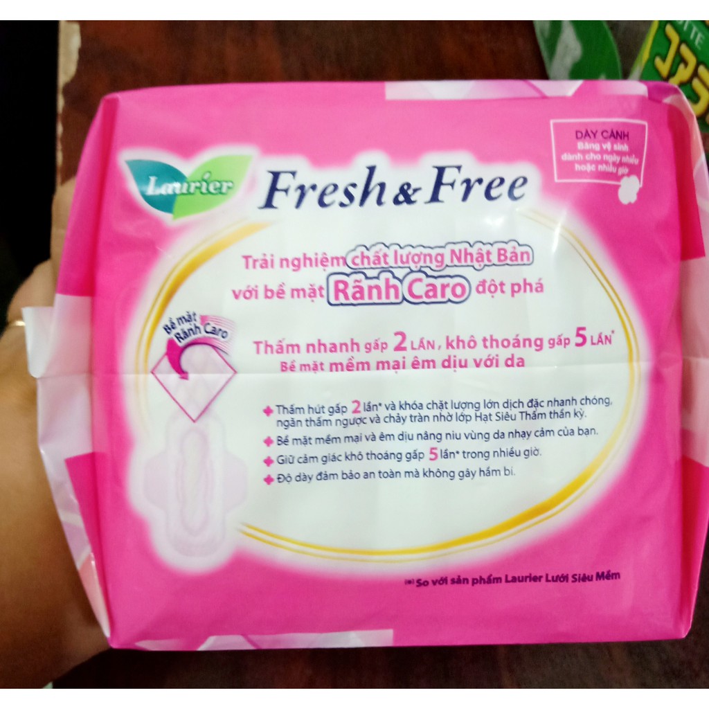 BĂNG VỆ SINH LAURIER SIÊU THẤM DÀY CÁNH 8M