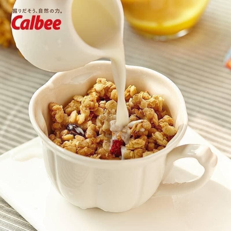 Ngũ cốc hoa quả tươi sấy khô Calbee 750g Nhật Bản