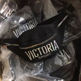 Túi đeo bụng Victoria Secret auth