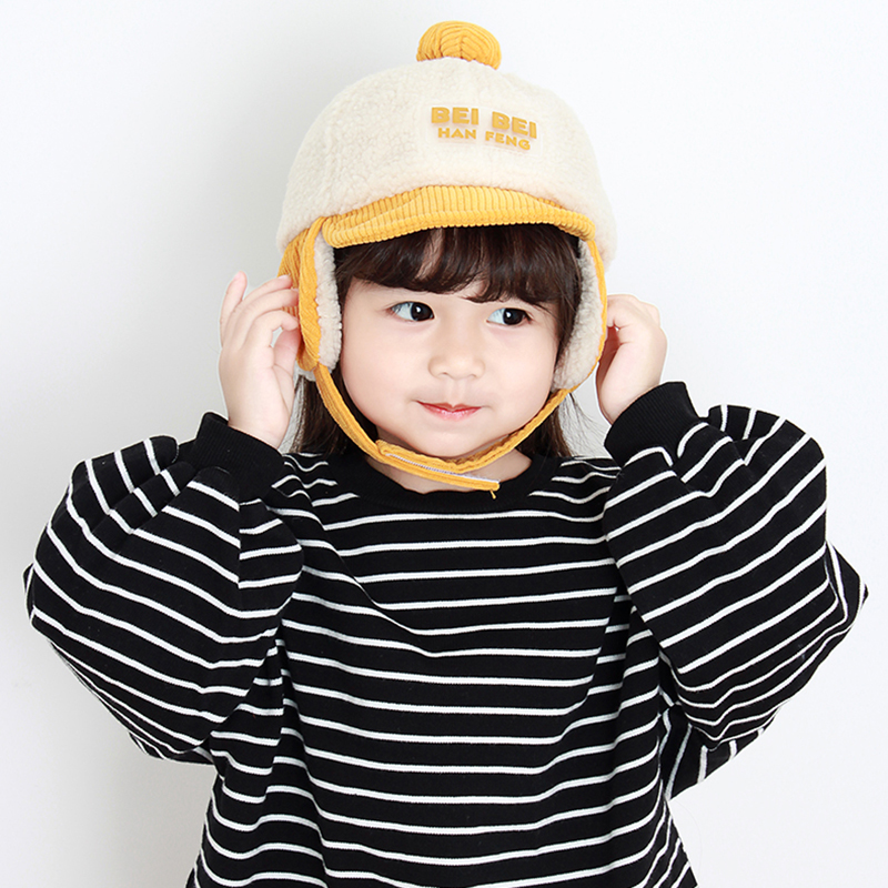 Mũ in chữ bảo vệ tai giữ ấm cho trẻ em