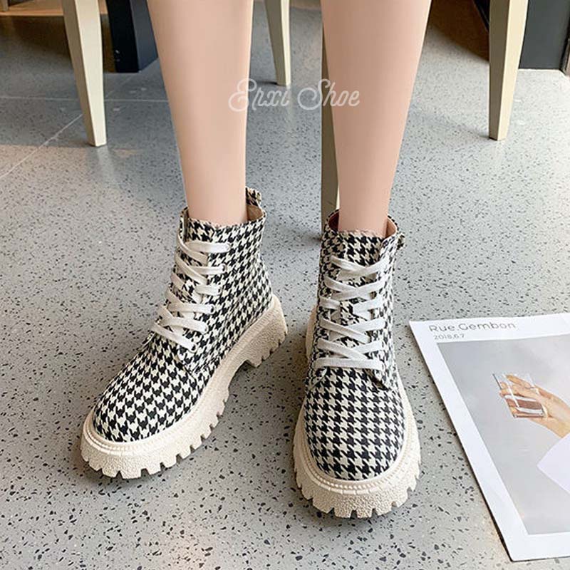 Oeggeo Giày Bốt Martin Cổ Ngắn Buộc Dây Kẻ Sọc Thiết Kế Cá Tính Cho Nữ