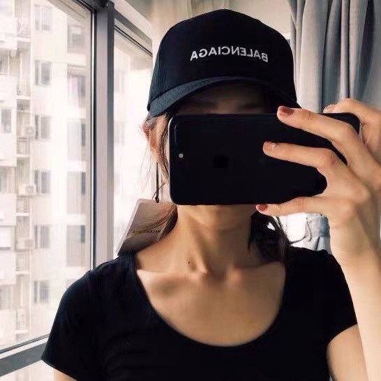 Nón kết thêu hoạ tiết nam nữ Luala, Mũ lưỡi trai Ulzzang Hàn Quốc vải kaki unisex màu đen.