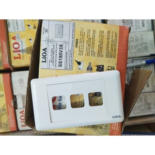 Mặt 3 lỗ vuông và viền đơn trắng ss198