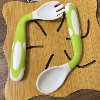 (Tặng hộp đựng) set thìa rĩa có thể uốn cong 360 độ tùy chỉnh phù hợp các kiểu ăn của bé mesocshop