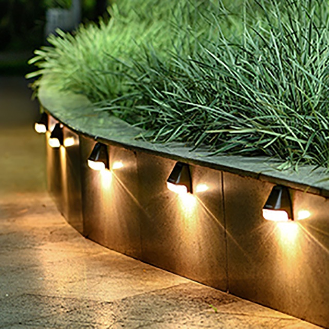 Đèn LED IP65 Năng Lượng Mặt Trời Chống Thấm Nước Gắn Cầu Thang Sân Vườn/Ban Công Ngoài Trời