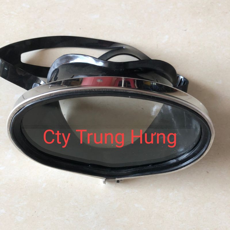 Kính lặn cao cấp