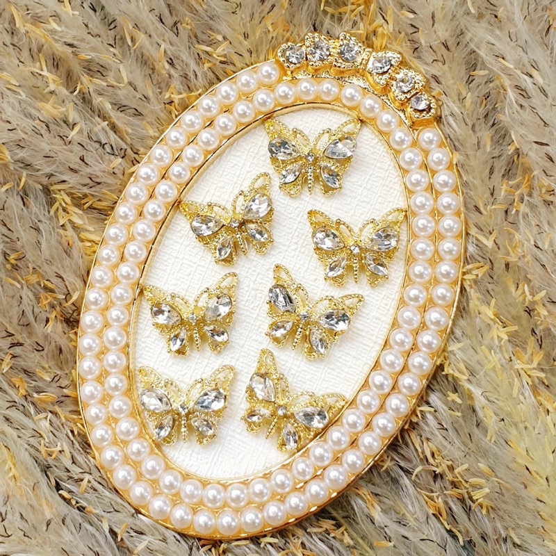Charm gắn móng