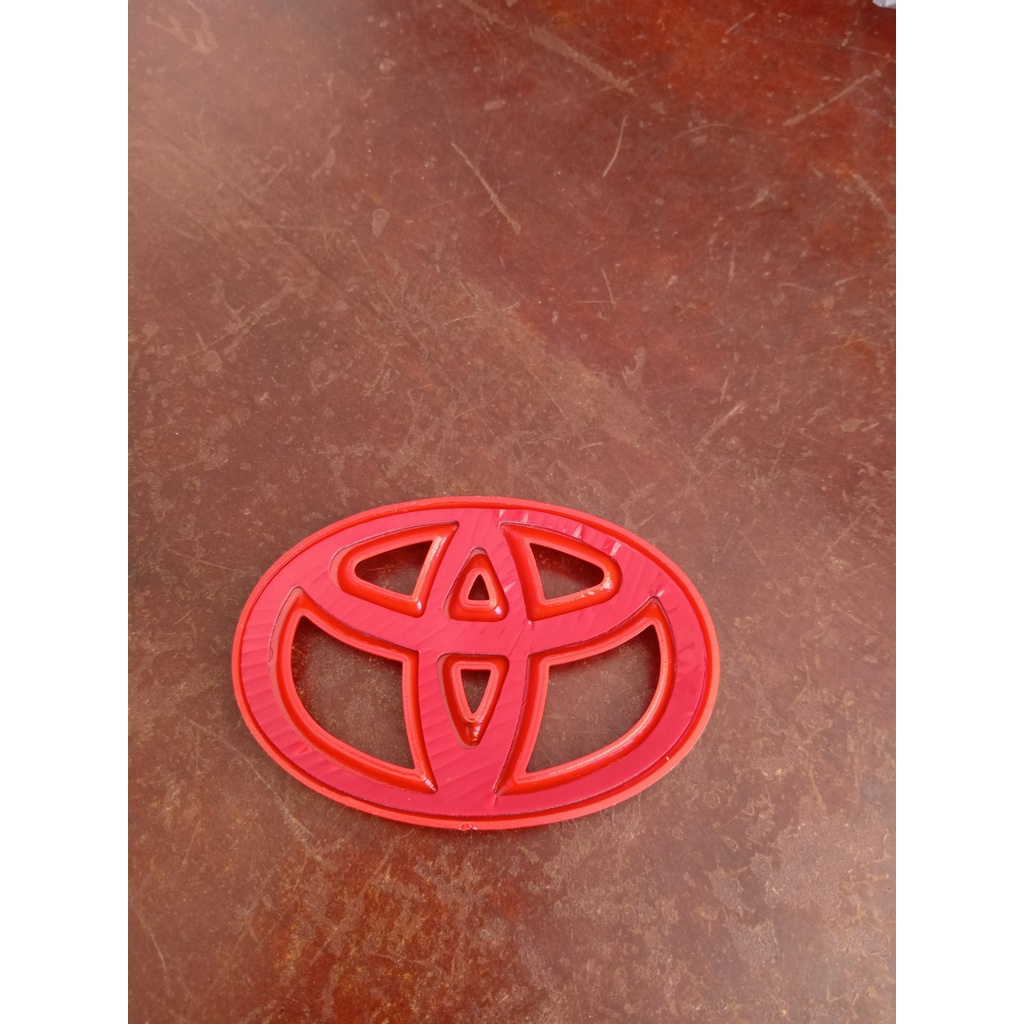 Tem 3D logo TOYOTA màu đỏ 6.5x4.5cm trang trí xe oto