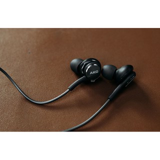 Tai nghe AKG zin bóc máy ( bảo hánh 12 tháng 1-1)