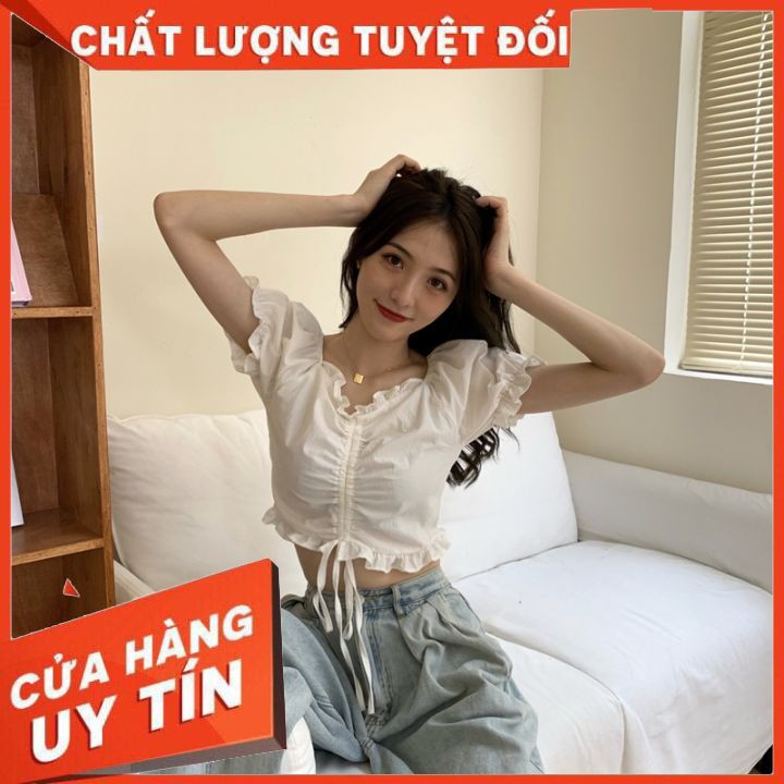 Áo croptop kiểu thích hợp cho các nàng ngày hè 2021 với áo tay phồng dây rút