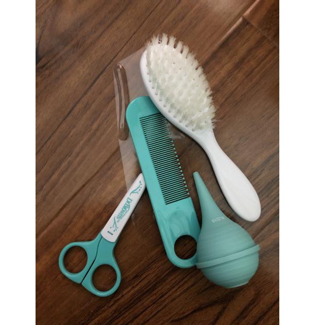 Bộ dụng cụ chăm sóc trẻ sơ sinh Dr. Brown's