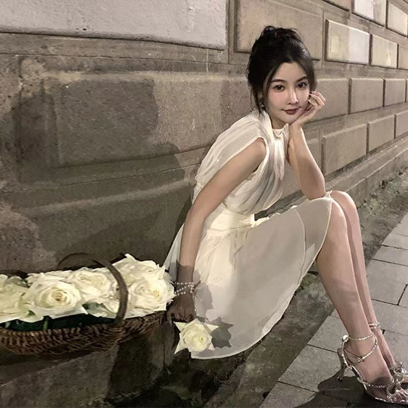 Sleeveless irregular white dress women's dress 2022 summer new first love department stand collar design sense minority skirt