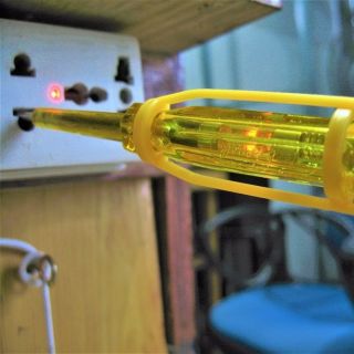 10 VÍT THỬ ĐIỆN CAO CẤP TPE