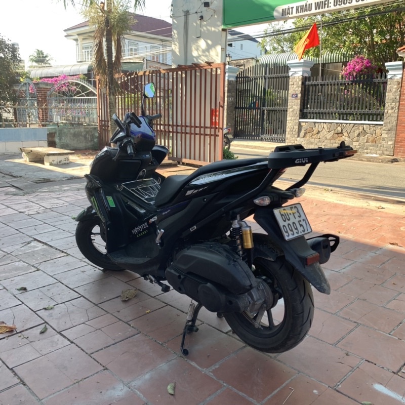 Baga Givi dành cho NVX 155 2021