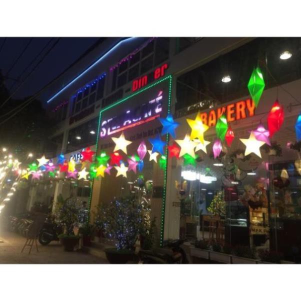 Đèn Lồng Nhựa Hoa Sen xuyên sáng trang trí quán cafe, sân vườn, chùa chiền, đường phố...