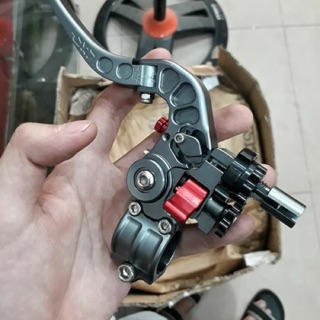 Tay côn bên trái  gắn cho các loại xe