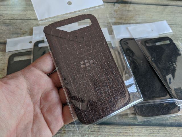 Dán Da Blackberry Classic Q20 --Da thật-Keo xịn