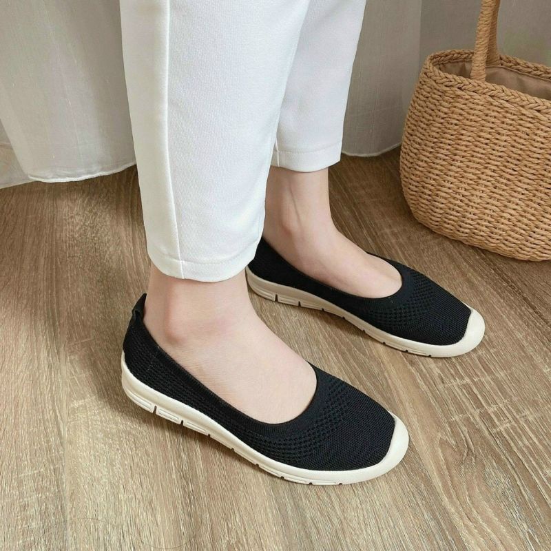 giày slip on chất len quai da và trơn