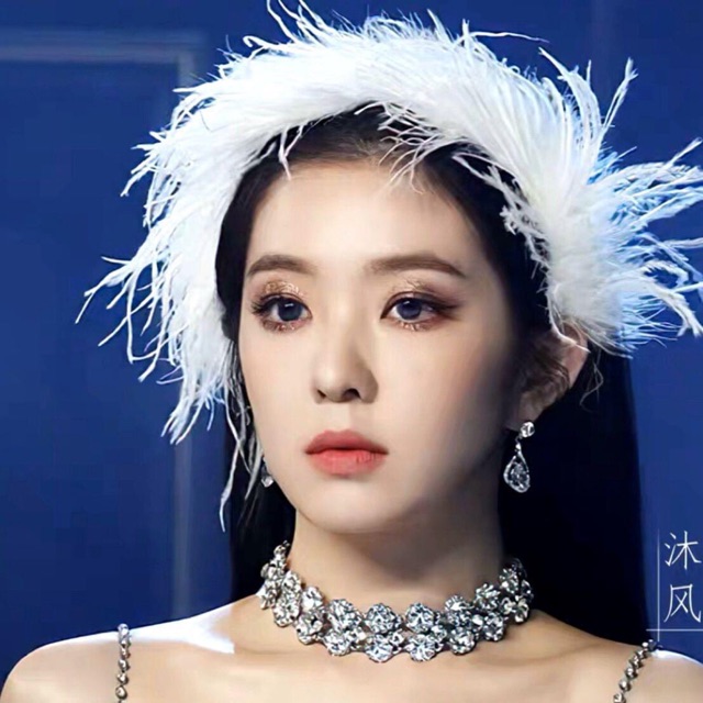 bờm lông đà điểu sang chảnh