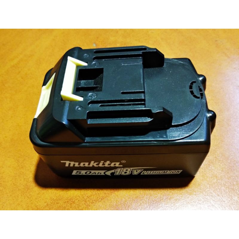 Pin Makita 18v 4A dùng cho các máy khoan, bắn vít, bulong...