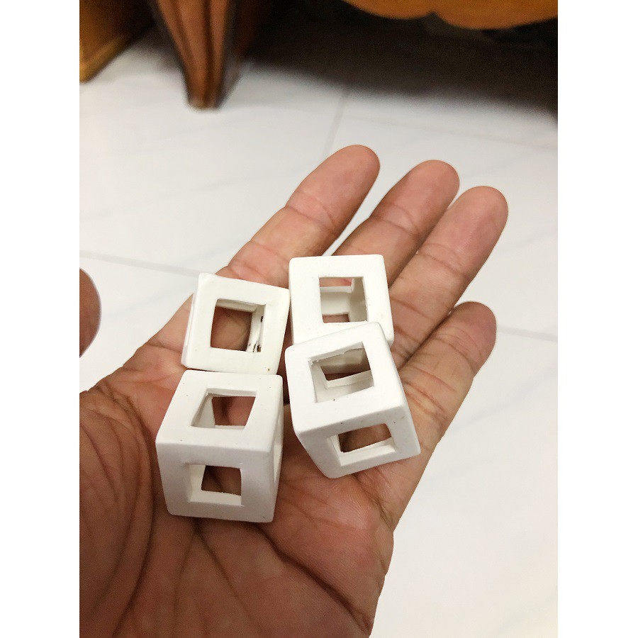 KHỐI VUÔNG TRẮNG GỐM TRANG TRÍ HỒ CÁ CHO TÔM TÉP CẢNH 2,5CM