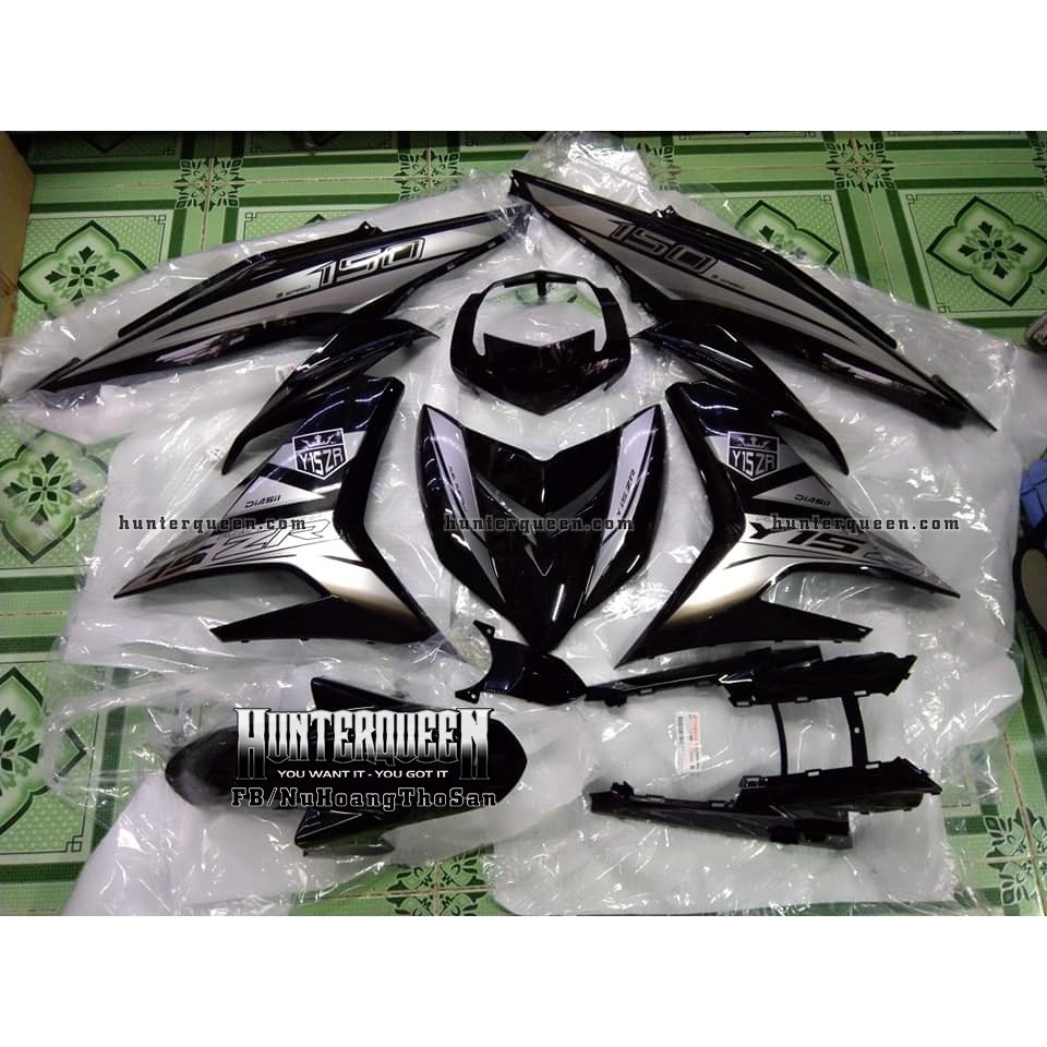 Tem Exciter 150. Tem Y15ZR đơn giản, bạc đen. Chất liệu candy. Chỉnh sửa theo yêu cầu. Sắc nét, bền màu, chống nước