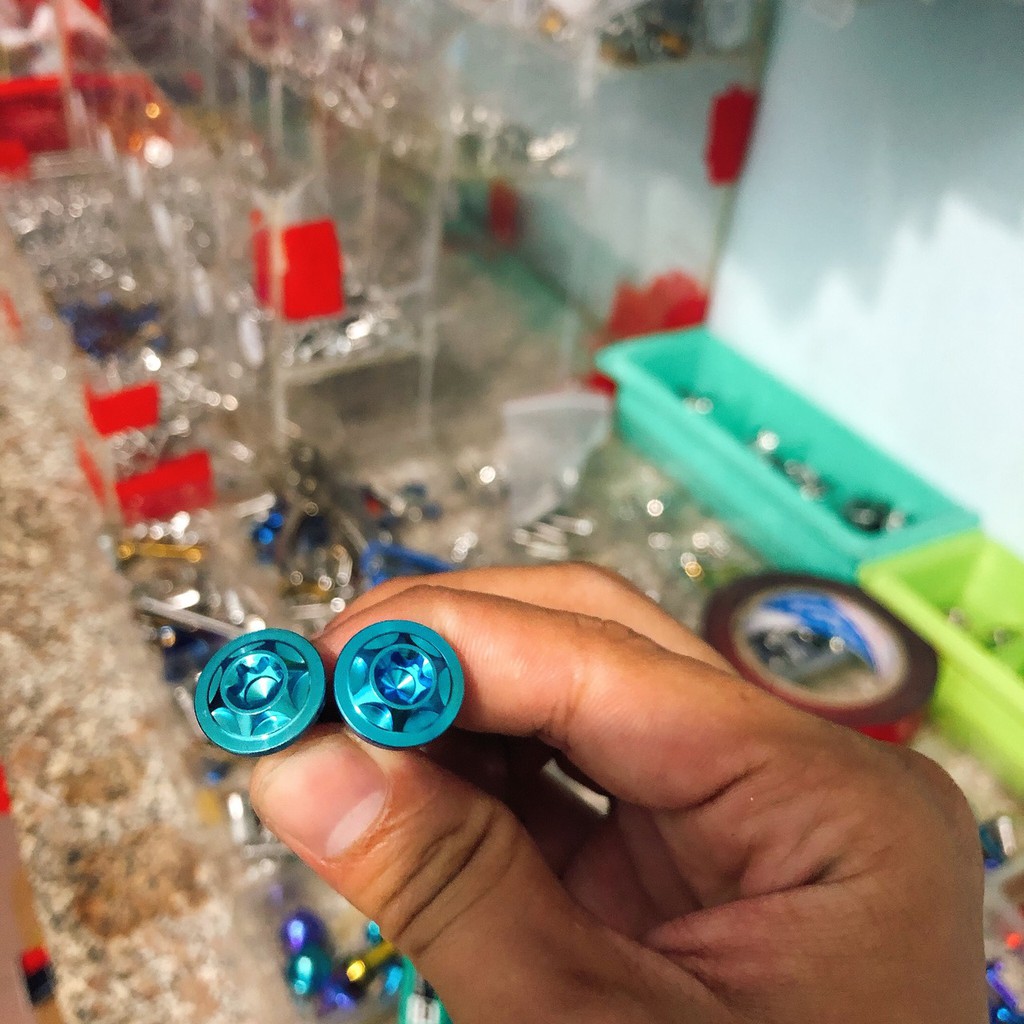 Ốc 8li2.5p gr5 salaya nhé anh em ơi đủ màu nhé anh em ơi