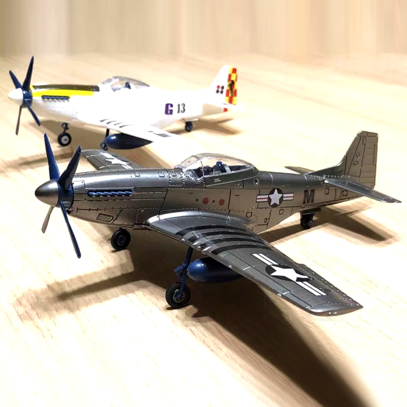 Mô hình máy bay chiến đấu 4D Mustang P-51 tỉ lệ 1 / 48 độc đáo vui nhộn