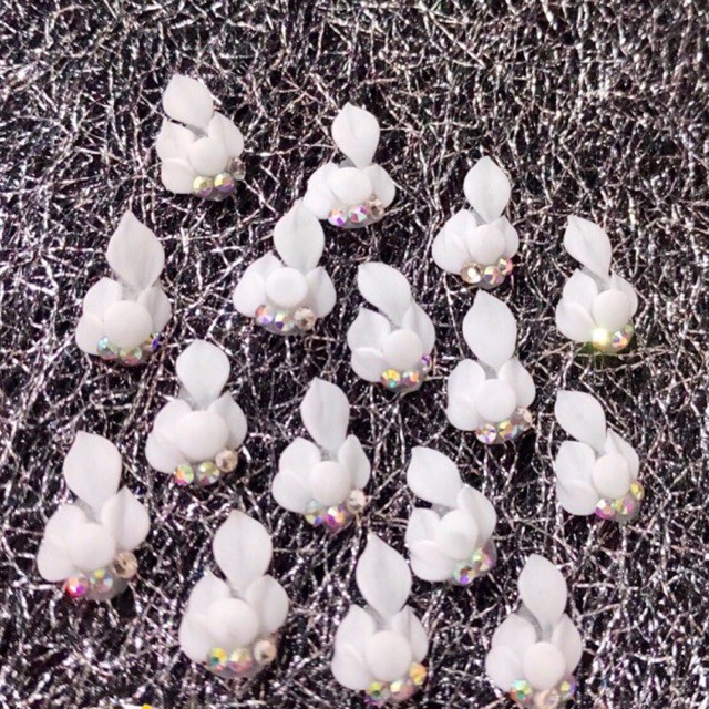 Hoa Góc Tay Gắn Móng Xinh(giá 1 bông)